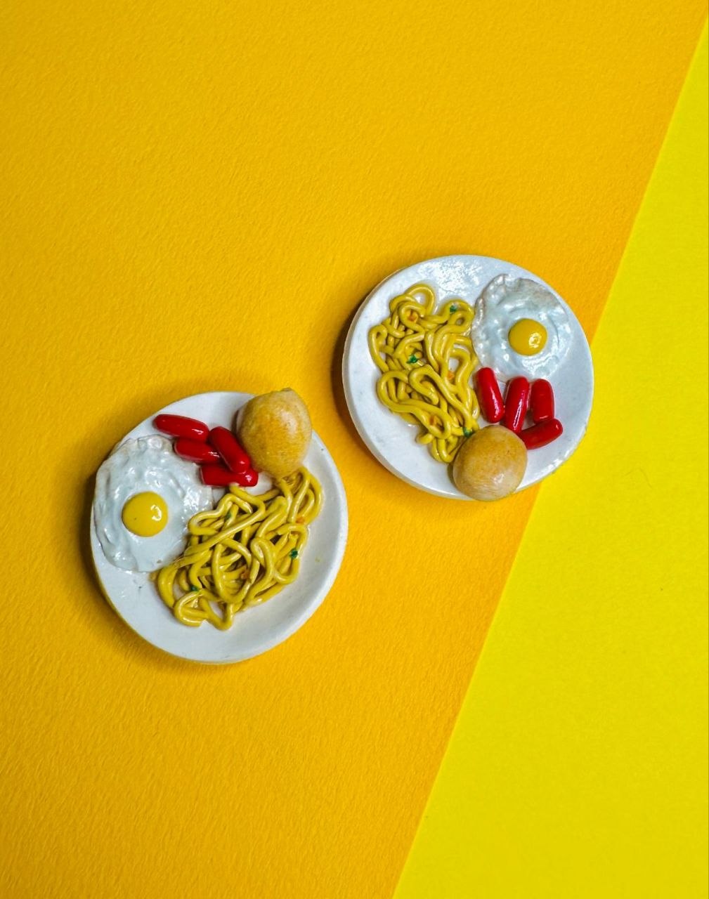 Pancit Canton Breakfast Magnet Scene