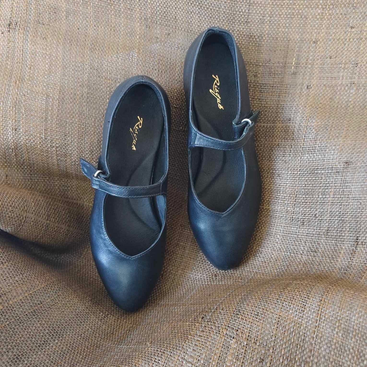 Almond toe V-Cut Mary Jane Flats